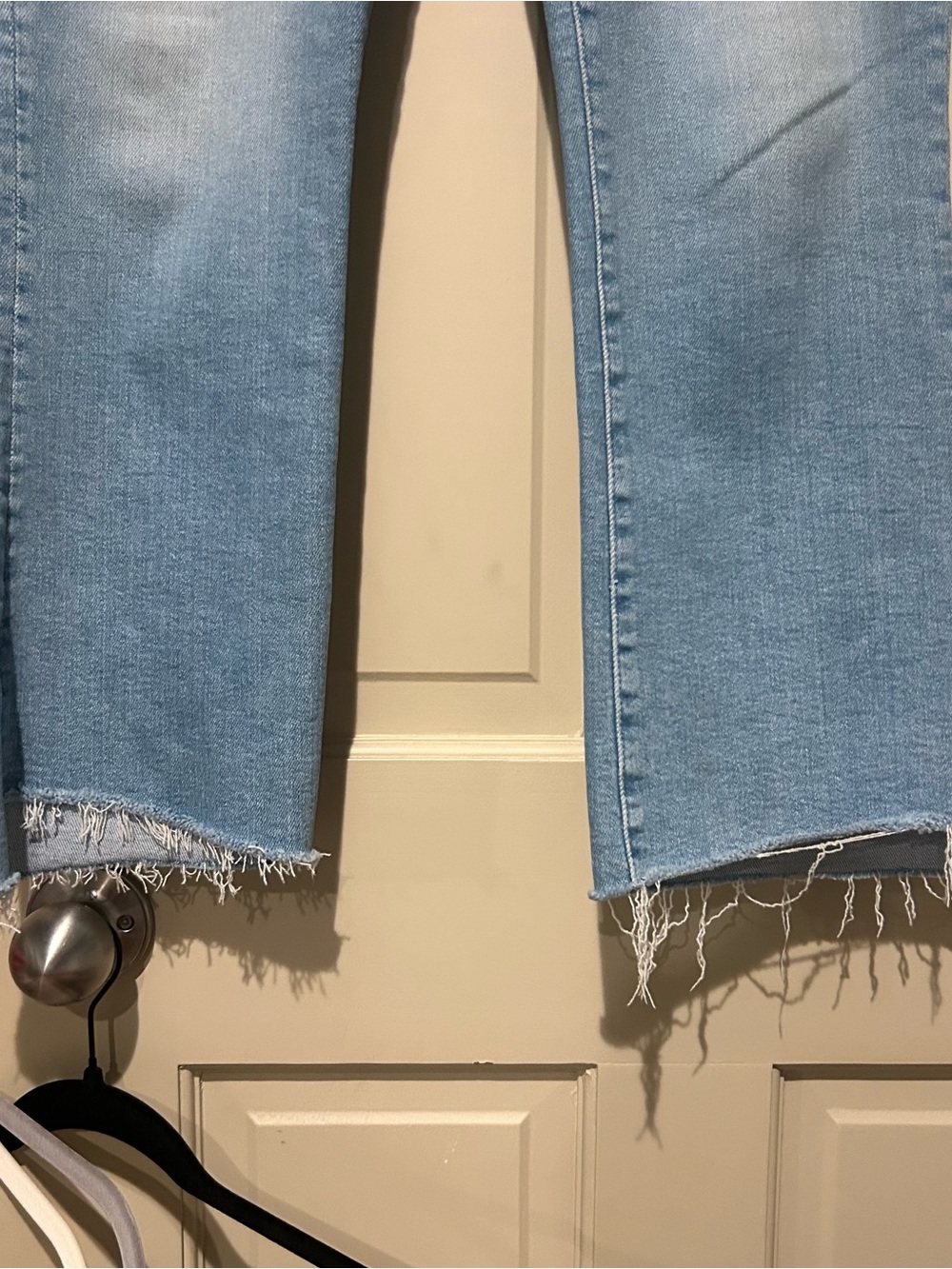 Mother The Insider Crop Step Fray Jean - Picture 2 of 9